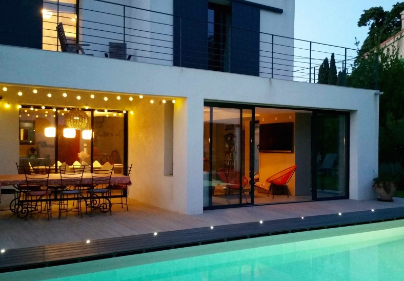 MAISON CONTEMPORAINE COEUR SAINTE ANNE RÉNOVÉE AVEC PISCINE MARSEILLE 13008