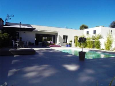 Provencia Immobilier Acheter une villa 4 pièces avec piscine et jardin en ville Marseille 13012